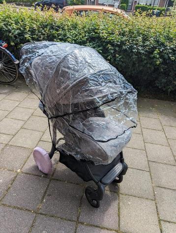 KinderKraft Kinderwagen + accessories beschikbaar voor biedingen