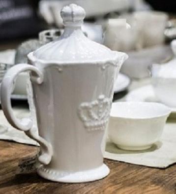 Servies Crown wit porselein Nieuw beschikbaar voor biedingen