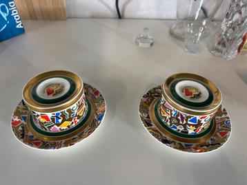 Antieke Porseleinen Kopjes en Schotels - Kleurrijk Design beschikbaar voor biedingen