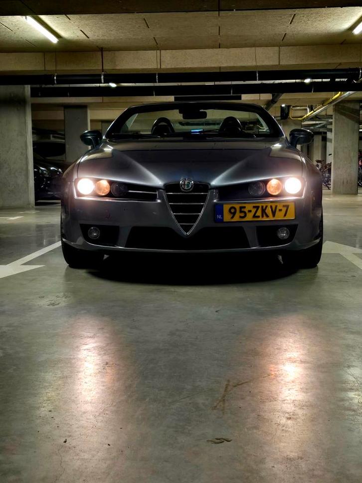 Alfa Romeo Spider 2.4 Jtdm 2007 Grijs, Auto's, Alfa Romeo, Particulier, Spider, ABS, Diesel, E, Cabriolet, Handgeschakeld, Geïmporteerd