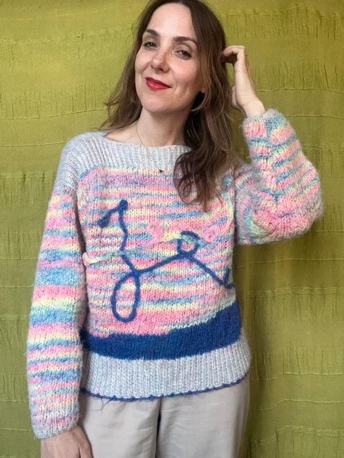 Vintage gebreide wollen trui - embroidery - 90s -baggy S/36, Kleding | Dames, Truien en Vesten, Gedragen, Maat 36 (S), Roze, Ophalen of Verzenden