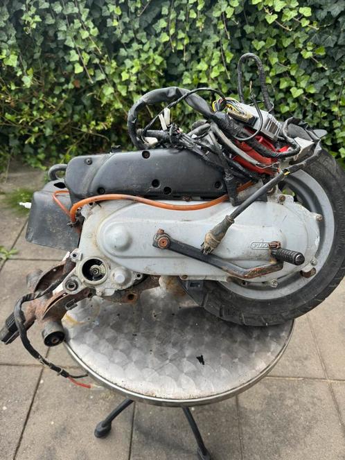Piaggio zip 2takt 50cc moterblok compleet, Fietsen en Brommers, Brommeronderdelen | Scooters, Zo goed als nieuw, Piaggio, Blok