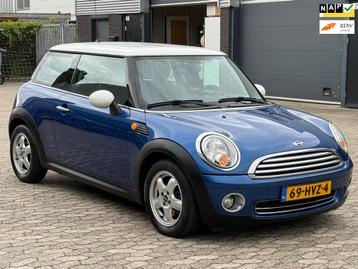 Mini Cooper 1.6 Pepper ZEER GOEDE STAAT NAP APK BOEKJES beschikbaar voor biedingen