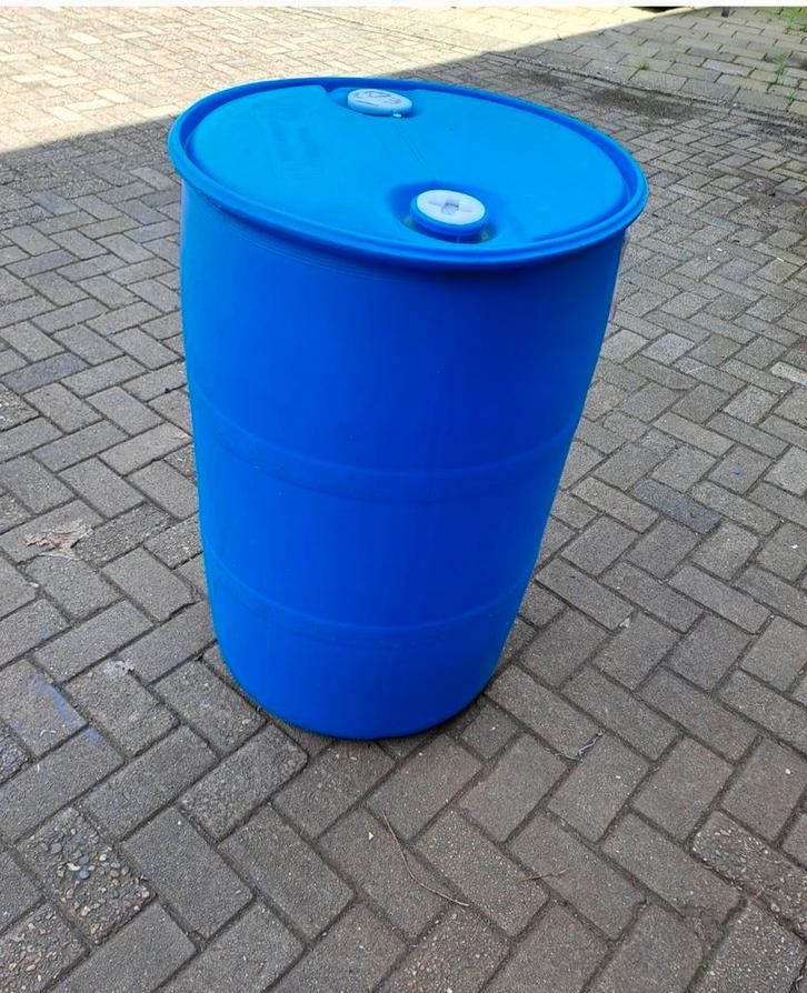 200 Liter Tonnen/Vaten  vloeistof vaten, Tuin en Terras, Regentonnen, Zo goed als nieuw, Kunststof, 150 liter of meer, Ophalen of Verzenden