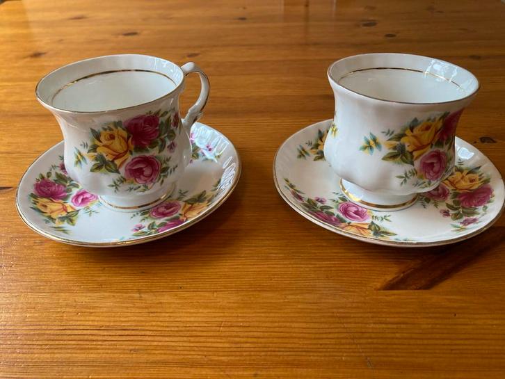 Vintage Cambridge Garden Kop en Schotels (2), Huis en Inrichting, Keuken | Servies, Zo goed als nieuw, Kop(pen) en/of Schotel(s)