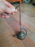 Vintage Bronzen olie lampje -hanglamp - decoratief, Ophalen of Verzenden, Gebruikt, Metaal, Minder dan 25 cm