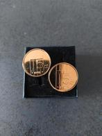 Manchetknopen gemaakt van 5 cent,
Stuiver 1987
Stuiver 1998, Ophalen of Verzenden, Overige materialen