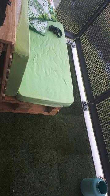 Palletbank beschikbaar voor biedingen