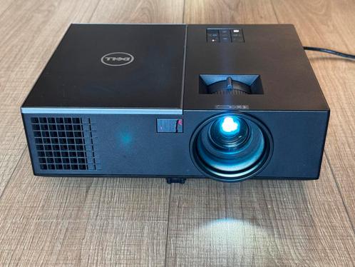 Daglicht Beamer | Dell 1550 | Gereviseerd met nieuwe lamp, Audio, Tv en Foto, Professionele Audio-, Tv- en Video-apparatuur, Refurbished