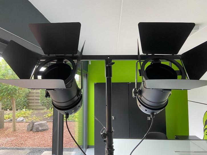 INDUSTRIELE STUDIOLAMP MET STATIEF, Huis en Inrichting, Lampen | Vloerlampen, Zo goed als nieuw, 200 cm of meer, Metaal, Ophalen