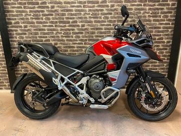 Triumph TIGER 1200 GT EXPLORER DEMO (bj 2025) beschikbaar voor biedingen