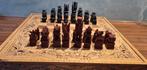 Houten Schaakspel met Handgesneden Stukken, Een of twee spelers, Ophalen of Verzenden, Gebruikt