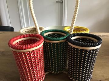 VINTAGE STYLISH “BOTTLEHOLDER “VOOR 6 FLESSEN beschikbaar voor biedingen