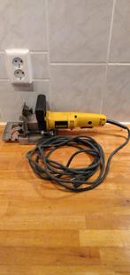 DeWalt DW682, Ophalen
