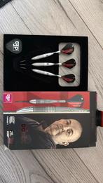 Phil taylor 9five generatie 7 nieuw, Sport en Fitness, Darts, Ophalen of Verzenden, Zo goed als nieuw, Pijlen