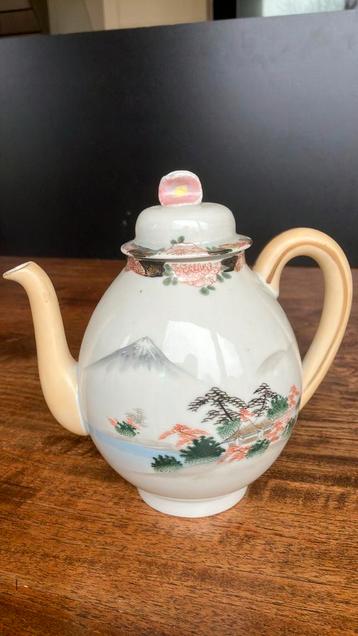 Eierporceleinen Theeservies - Decoratief beschikbaar voor biedingen