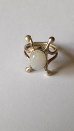 Oude zilveren ring met Regenboog Maansteen, Verzenden, Zilver, Ring, Met edelsteen