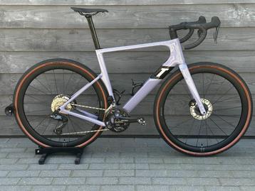 Nieuw! 3T Racemax Intergrale WPNT, Size 56,GRX 825 Di2, 2025 beschikbaar voor biedingen