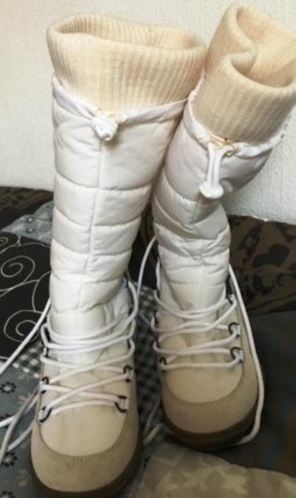 Witte snowboots, maat 39, gevoerd, Kleding | Dames, Schoenen, Zo goed als nieuw, Snowboots, Wit, Ophalen of Verzenden