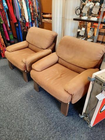 Set van 2 fauteuils, brutalist stijl, mooi leer beschikbaar voor biedingen