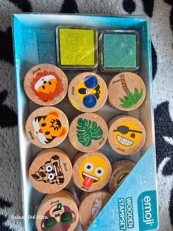 Emoji Houten Stempelset - bijna compleet beschikbaar voor biedingen