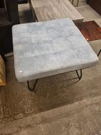 Hocker Breedte 82cm hoogte 45cm, Ophalen, ., Zo goed als nieuw, .
