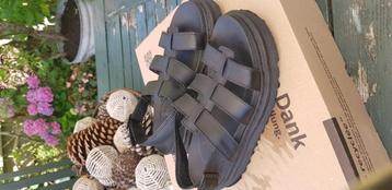 Dr Martens sandalen maat 38 beschikbaar voor biedingen