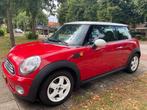 Mini 1.6 Cooper 2007 Chili Red, Auto's, Voorwielaandrijving, Stof, Parkeersensor, 4 cilinders
