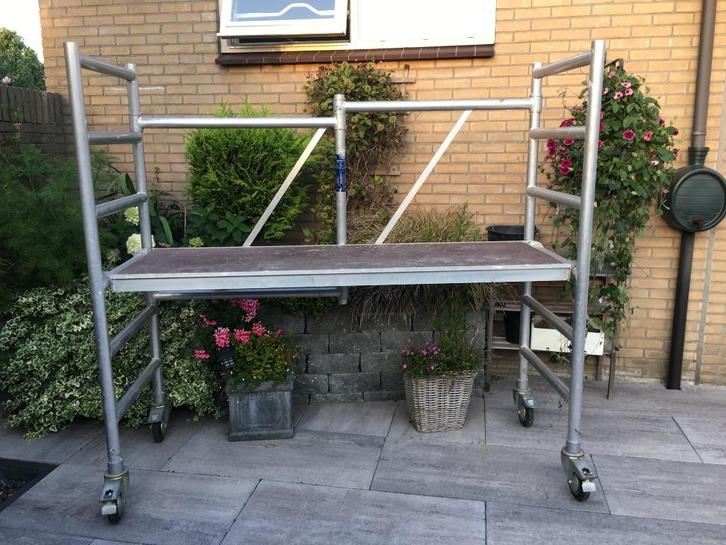 Altrex Kamersteiger TE HUUR, of (2 of 3 delige schuifladder), Doe-het-zelf en Verbouw, Ladders en Trappen, Gebruikt, 4 meter of meer