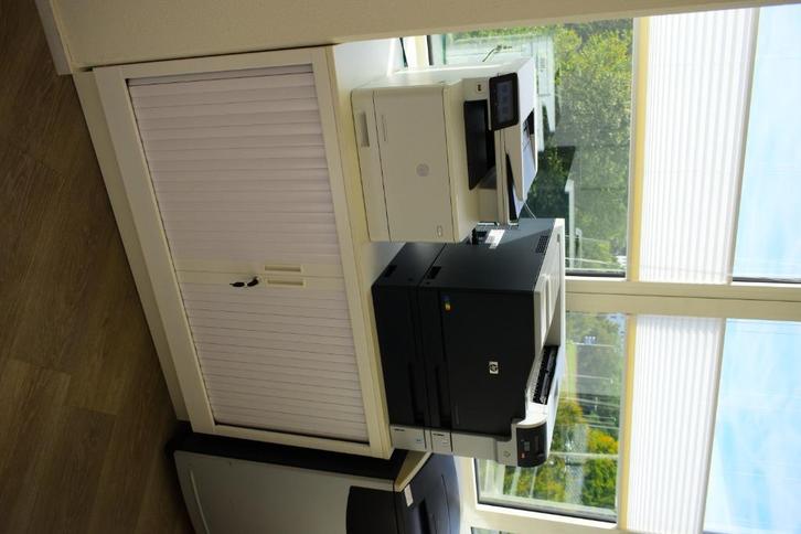 Roldeurkast (extra diep bovenblad, Huis en Inrichting, Kasten | Roldeurkasten en Archiefkasten, Gebruikt, Minder dan 100 cm, 100 tot 150 cm