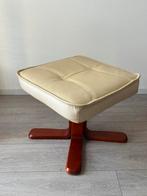 Retro vintage poef voetenbank, Huis en Inrichting, Banken | Voetenbanken en Poefen, Ophalen, Minder dan 50 cm, Leer, Zo goed als nieuw