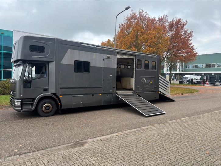 Iveco paardenwagen 120E23, Auto's, Vrachtwagens, Particulier, Iveco, Diesel, Handgeschakeld, Ophalen