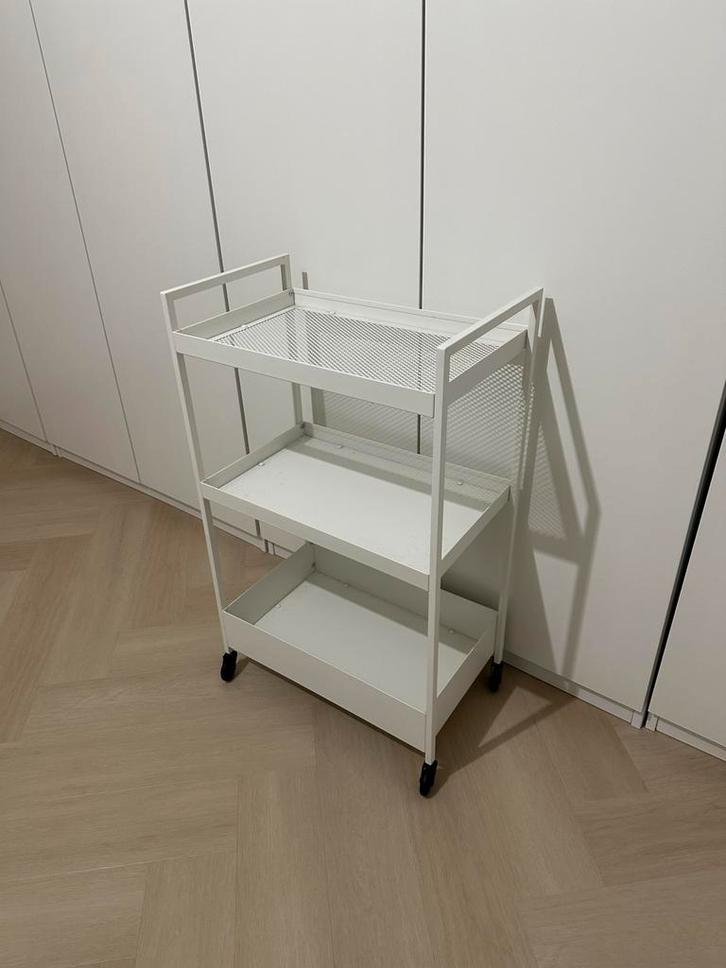 Ikea Trolley - Handig en Stijlvol!, Huis en Inrichting, Woonaccessoires | Kapstokken, Zo goed als nieuw, Overige typen, Metaal