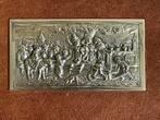Kleine verzilverde plaquette met afbeelding in reliëf, Ophalen of Verzenden, Zilver