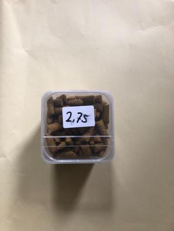 kattensnacks beschikbaar voor biedingen