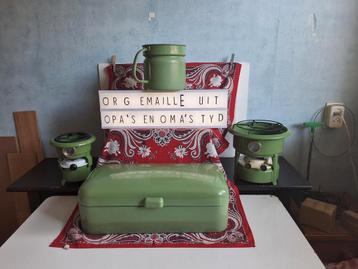 Div. resedagroen orgn. EMAILLE  uit opa's&oma's tijd  beschikbaar voor biedingen