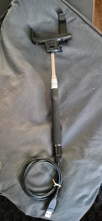 Selfiestick met USB-kabel beschikbaar voor biedingen