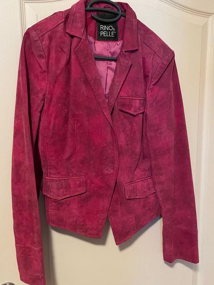 Roze suède colbert Rino & Pelle mt 42, Kleding | Dames, Jasjes, Kostuums en Pakken, Zo goed als nieuw, Jasje, Maat 42/44 (L), Roze
