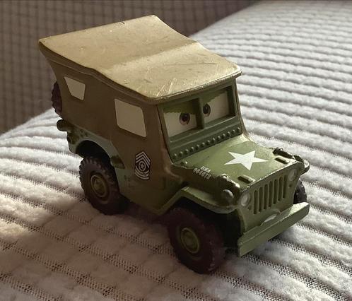 CARS AMERIKAANSE JEEP LEGERVIERTUIG SARGE (METAAL), Verzamelen, Disney, Zo goed als nieuw, Overige figuren, Verzenden