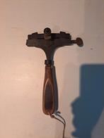 zelfcentrerende letterhaak Leo Stuttgart m aandruk mechaniek, Ophalen of Verzenden