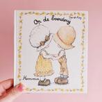 Boek Op de boerderij, Holly Hobbie, Sarah Kay - Hemma, Ophalen of Verzenden, Gelezen, Sarah Kay, Prentenboek