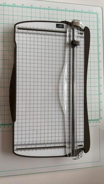 Trimmer met drie nieuwe mesjes , Stampin’ Up! beschikbaar voor biedingen