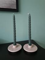 Twee kaarsenhouders kandelaars taupe beige - NIEUW, Overige materialen, Nieuw, Ophalen of Verzenden, Crème