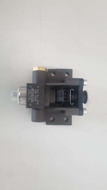 SCANIA DOSEERKLEP 2001791 0444011016 0444011015 0444011004 beschikbaar voor biedingen