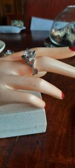 Vintage verlovingsring met zirkonia's., 18 tot 19, Ophalen of Verzenden, Zo goed als nieuw, Met edelsteen