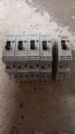 Schneider Electric 15981 Magneetschakelaar 2-polig, 25A –, Schneider, Overige typen, Ophalen of Verzenden, Zo goed als nieuw
