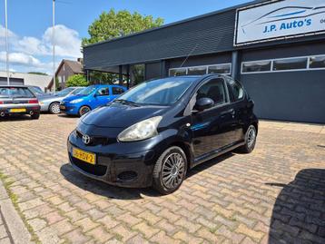 Toyota Aygo 1.0-12V Comfort NIEUWE APK AIRCO beschikbaar voor biedingen