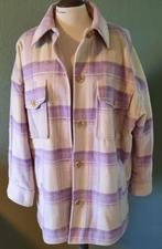 Pull & Bear Warme Jas / Blouse. blok / Paars / Wit mt. M, Maat 38/40 (M), Paars, Ophalen of Verzenden, Zo goed als nieuw