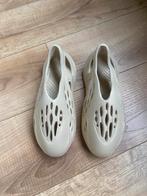Foam zomerschoenen yeezy stijl, Kleding | Dames, Schoenen, Beige, Nieuw, Ophalen of Verzenden, Sneakers of Gympen
