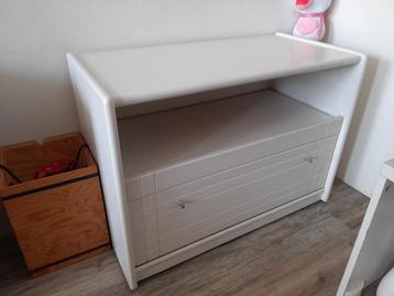 Kastje B85 x D42 x H61
